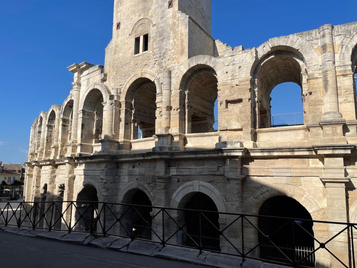 Duplex Avec Vue Sur Les Arenes Apartment Arles Exterior foto